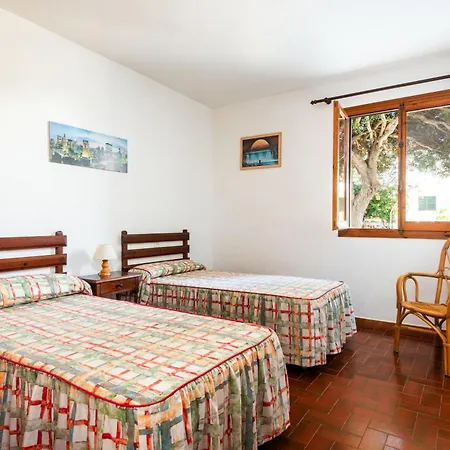 Ullastres I بونتا غروسا