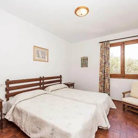 Ullastres I Apartment